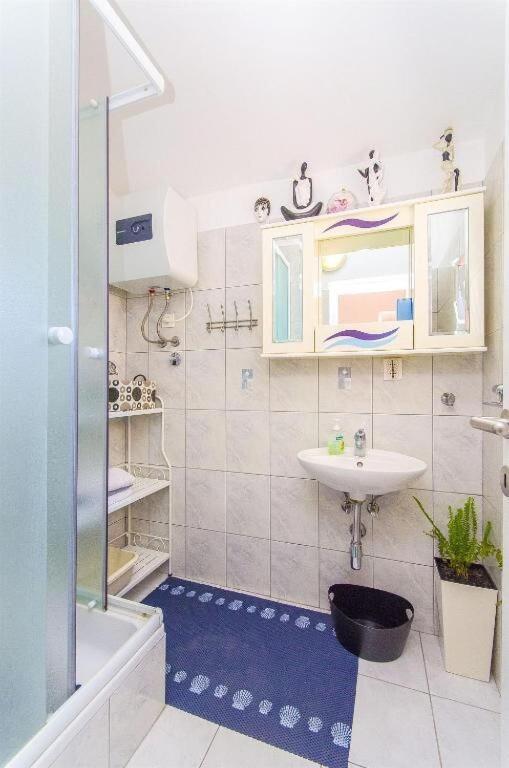 Apartments Nives Trogir Bagian luar foto