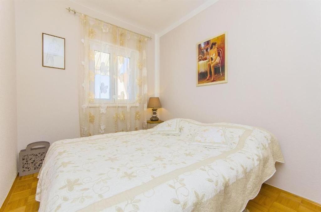 Apartments Nives Trogir Bagian luar foto