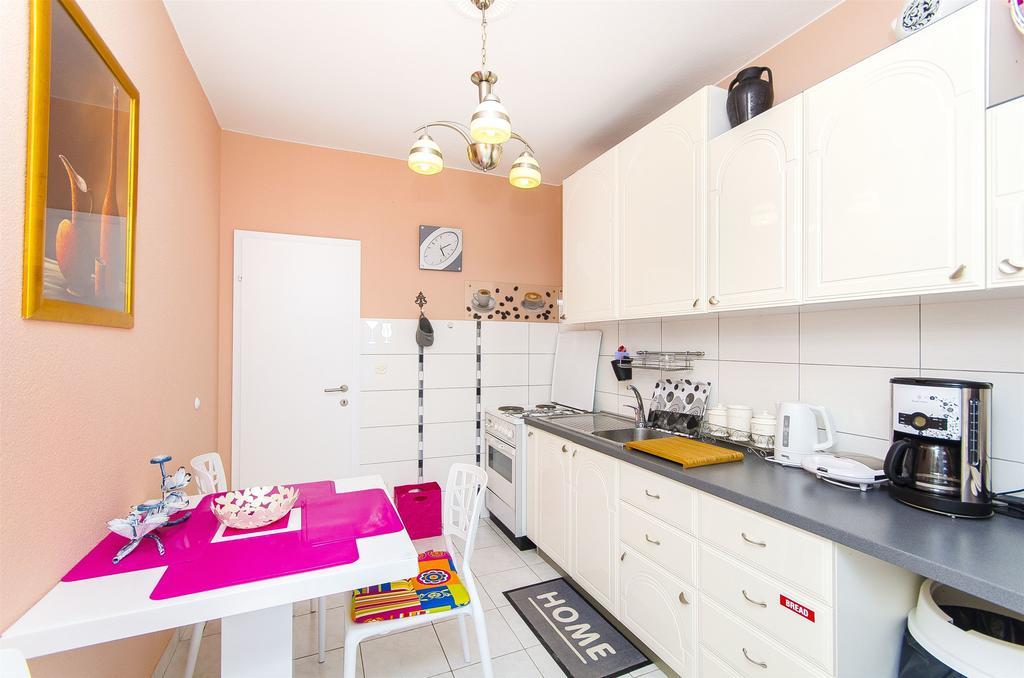 Apartments Nives Trogir Bagian luar foto