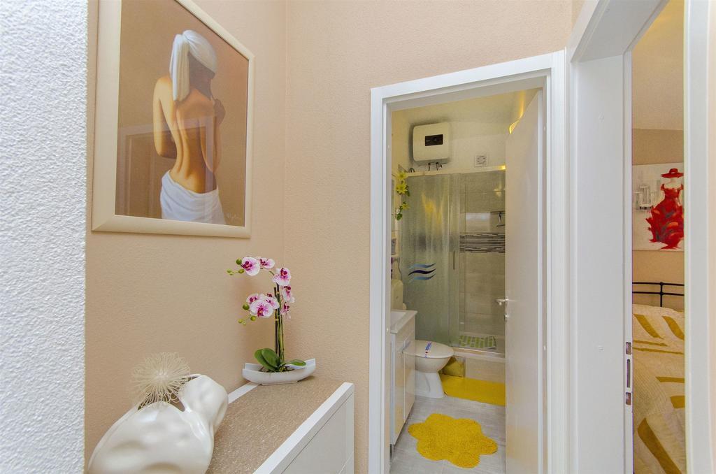Apartments Nives Trogir Bagian luar foto