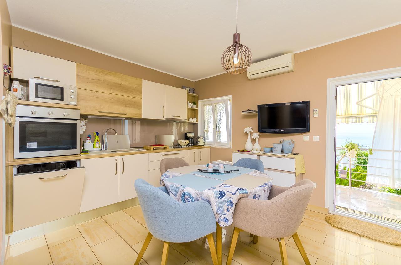 Apartments Nives Trogir Bagian luar foto